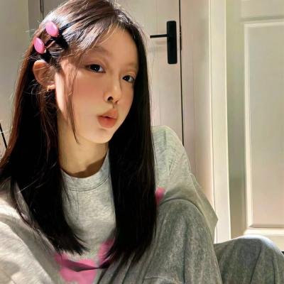 蜜桃女孩